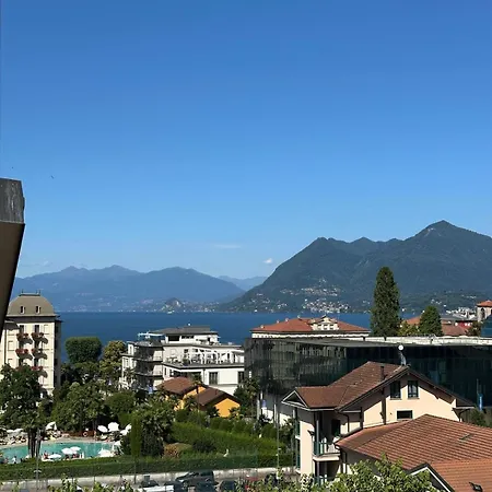 Fior&iris Delux 公寓 斯特雷萨